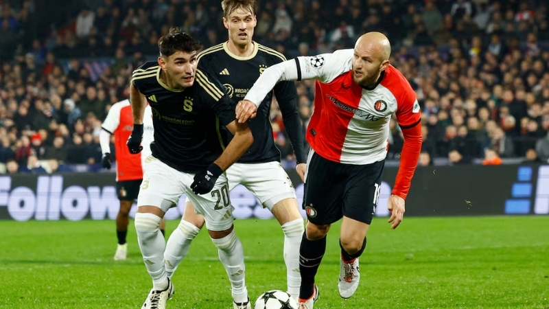 Feyenoord dù sa sút thì vẫn được đánh giá cao hơn 